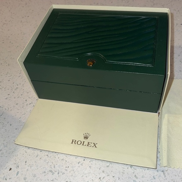 Rolex Submariner Date 40 mm - Picture 6 of 6